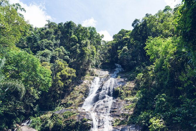 rio-caves-and-waterfalls-adventure-in-tijuca-forest