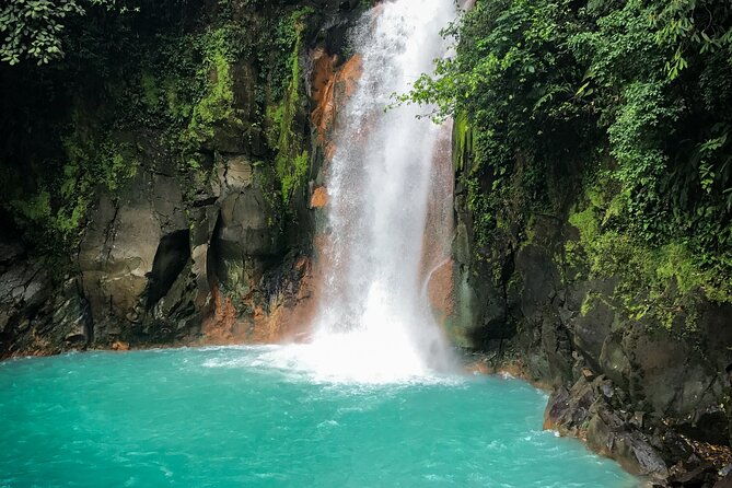 rio-celeste-rain-forest-tour