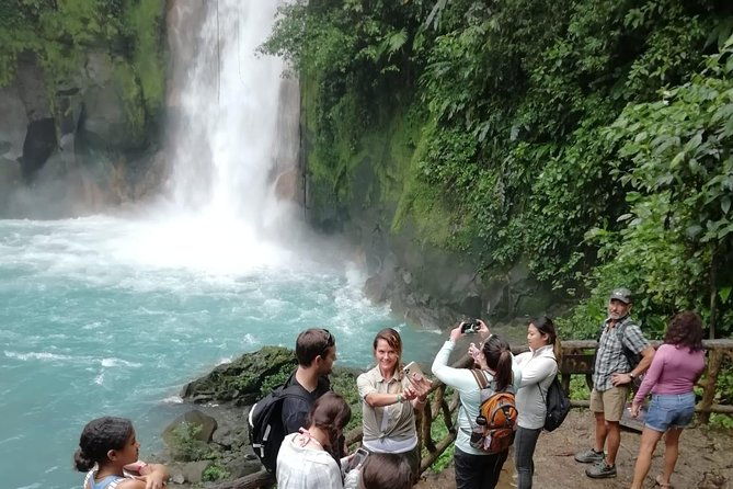 rio-celeste-waterfall-hike