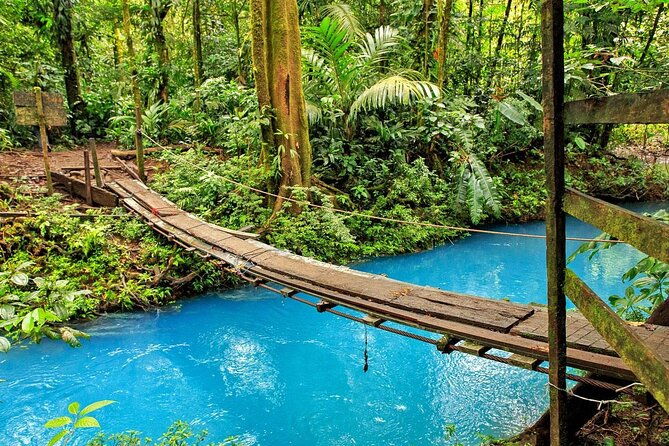 rio-celeste-waterfalls-volcano-and-sloths