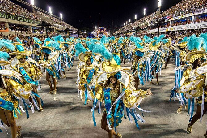 rio-de-janeiro-costume-experience-in-the-carnival-parade-transfer