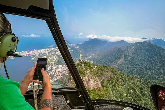 rio-de-janeiro-helicopter-flight-in-christ-the-redeemer