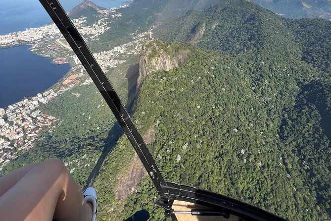 rio-de-janeiro-helicopter-flight-without-doors-christ-the-redeemer