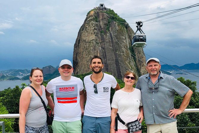 rio-icons-private-tour-favela-rocinha-parque-lage-christ-statue-sugarloaf