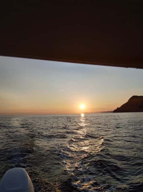 Riomaggiore: Cinque Terre Sunset Tour with Wine & Focaccia - Why This Tour Stands Out