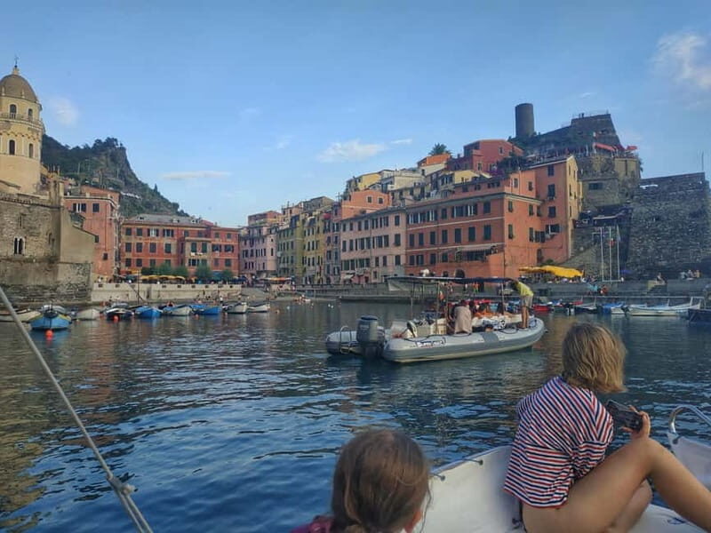 Riomaggiore: Cinque Terre Sunset Tour with Wine & Focaccia - Authentic Experiences & Reviewer Insights