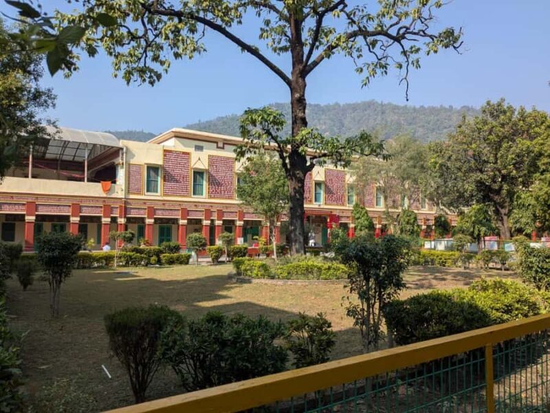 Rishikesh: Riverfront Walking Tour with Temples & Ashrams - What Makes this Tour Stand Out?