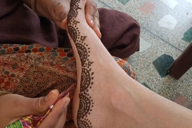 Rishikesh: Traditional Henna Art Making at Home Stay in Tapovan - The Sum Up