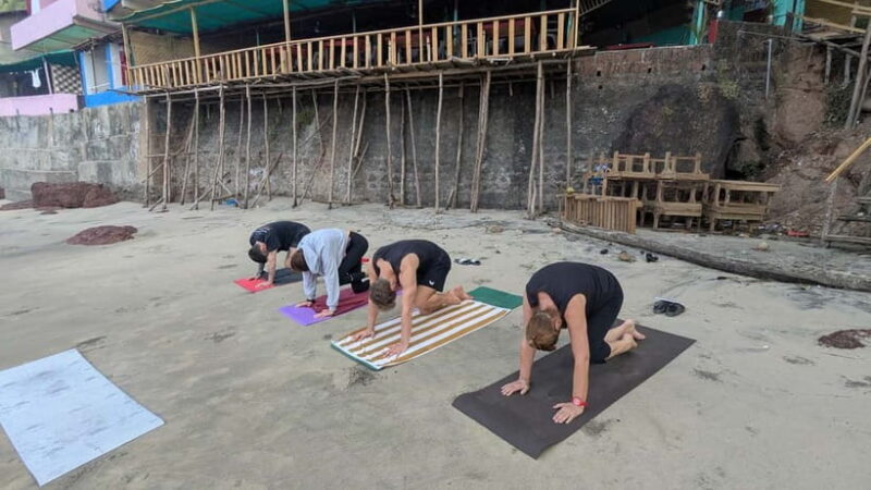 Rishikesh: Yoga by the Ganga Ghat - The Authenticity and Atmosphere