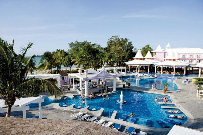 riu-palace-tropical-bay-resort-private-airport-transfer
