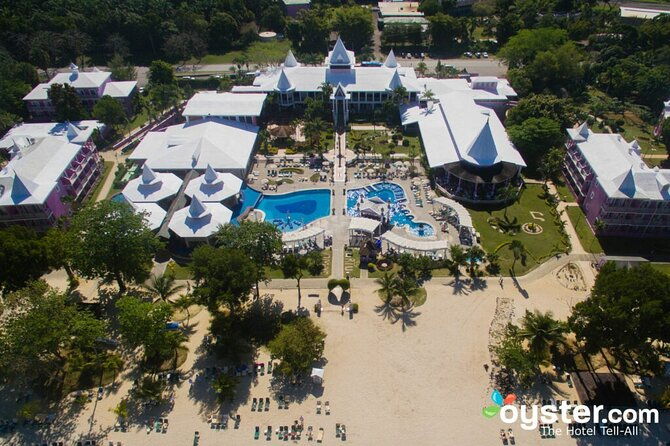 riu-palace-tropical-bay-resort-private-airport-transfer