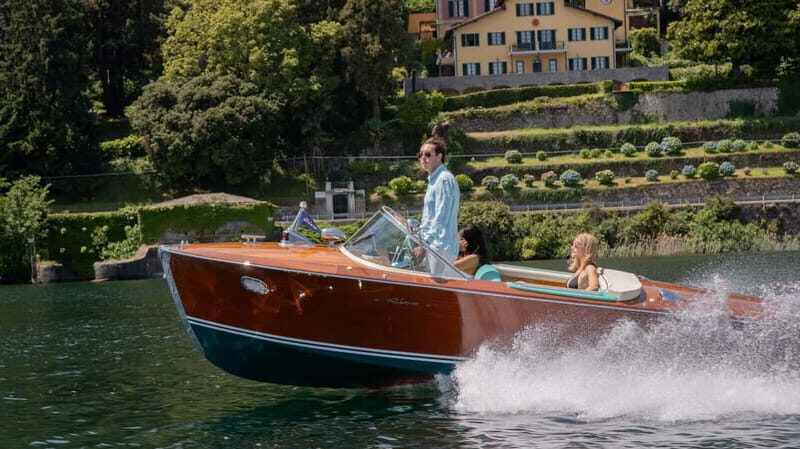 Riva boat One Hour tour Borromean Islands - Riva Boat One Hour Tour Borromean Islands: A Luxurious Lake Maggiore Experience
