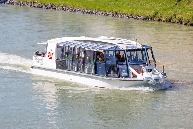 river-cruise-to-hellbrunn-palace-world-famous-trick-fountains