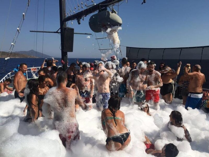 River Cruise Tour Lunch Soft Drinks Foam Party Caretta Swim - Wrapping It Up