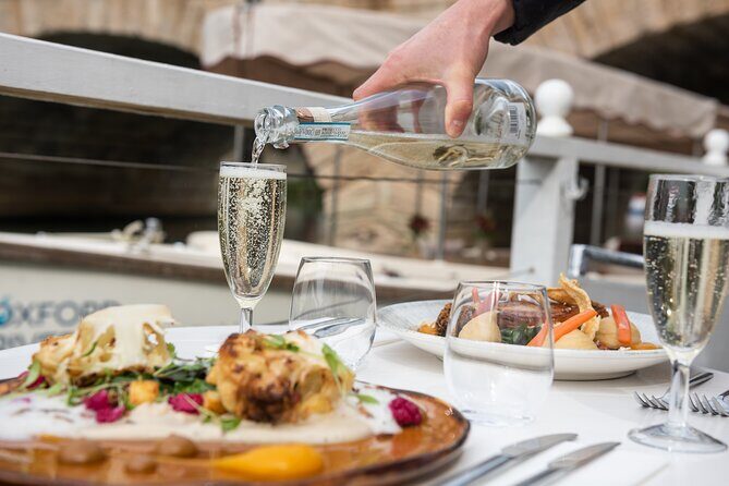 River Cruise with Three Course Riverside Restaurant Dining - FAQ