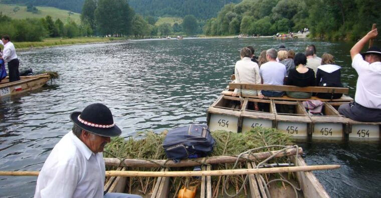 river-dunajec-cruise-on-wooden-rafts-with-guide