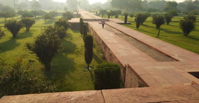 River Front Gardens of Agra - Key Points