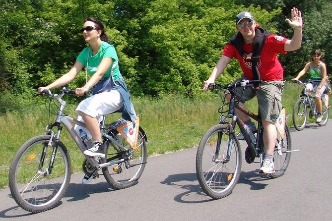river-park-bike-tour-to-troja-chateau-private-small-groups