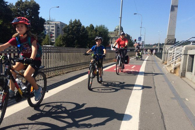 river-park-bike-tour-to-troja-chateau-private-small-groups