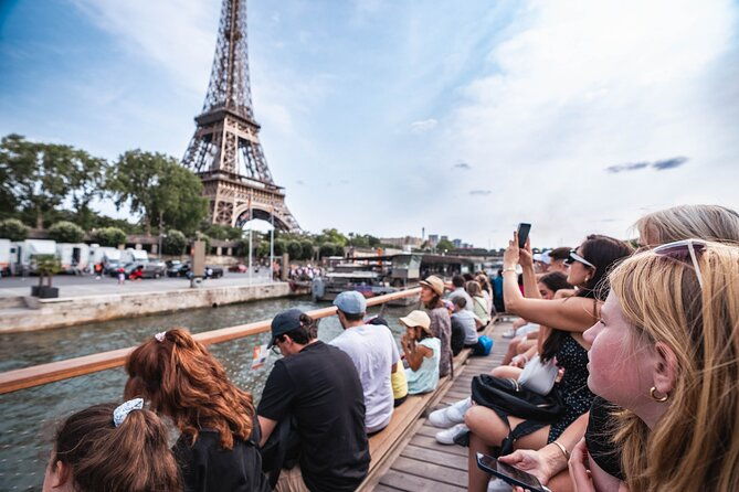 river-seine-sightseeing-boat-tour-with-audio-guide