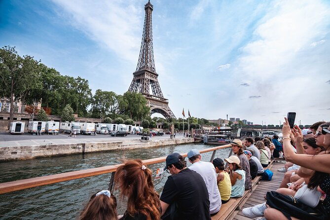 river-seine-sightseeing-boat-tour-with-audio-guide