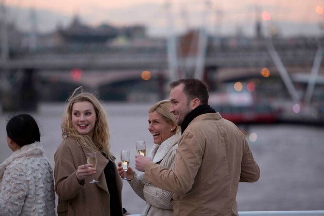 river-thames-evening-cruise-with-sparkling-wine-and-canapes