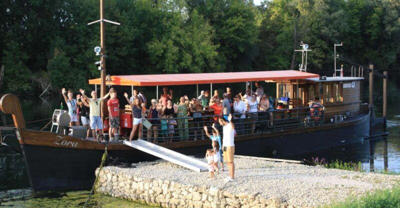 riverboat-tour-by-replica-of-a-traditional-zitna-lada-boat