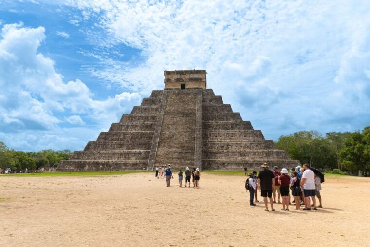 riviera-maya-cancun-chichen-itza-valladolid-cenote-tour
