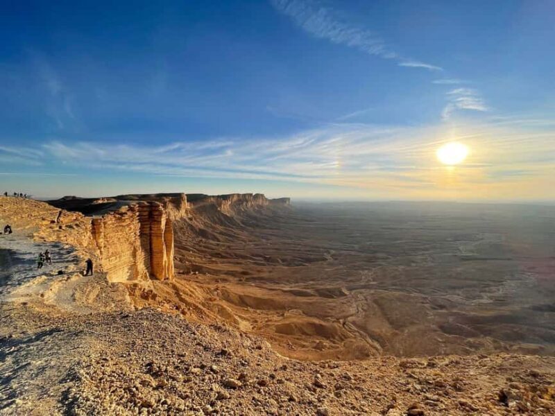 Riyadh: Edge of the World Sunset & Stargazing Hiking Tour - Who Will Love This Tour?