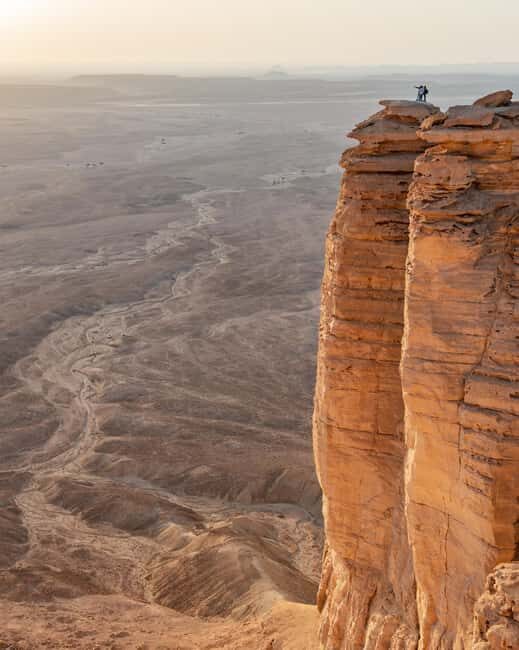 Riyadh Province: Edge of the World Tour Sunset with Dinner - The Sum Up