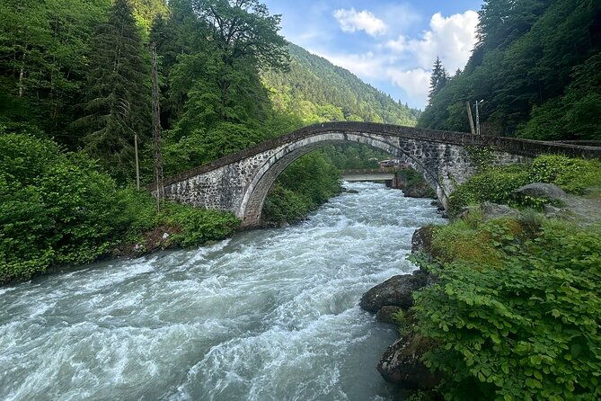 rize-and-ayder-tour-mountains-and-river