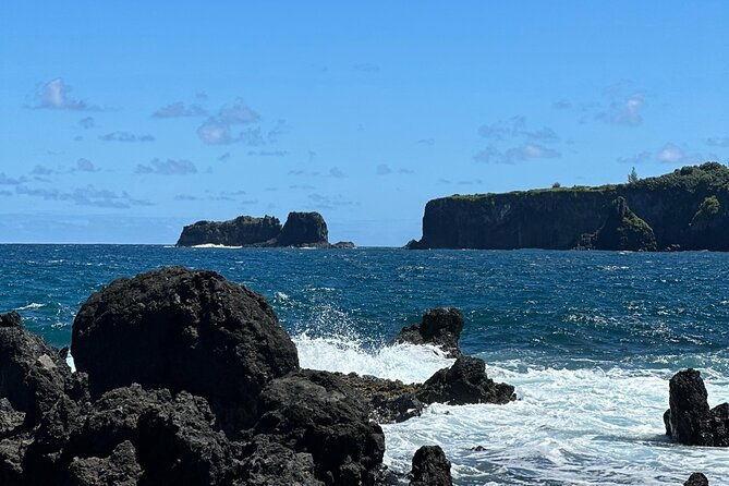 road-to-hana-and-haleakala-sunset-open-air-jeep-private-tour