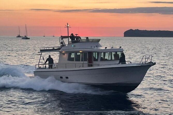 roam-the-caldera-with-a-private-motor-yacht