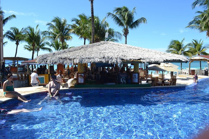 roatan-beach-break-at-infinity-bay-resort
