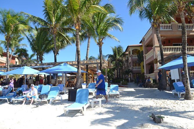 roatan-beach-break-at-infinity-bay-resort