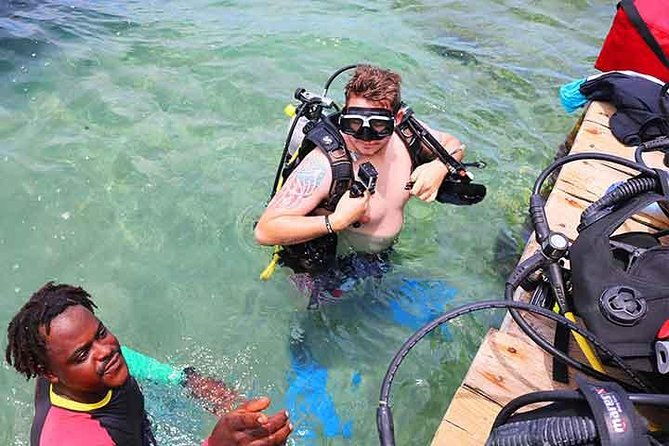 roatan-discover-scuba-diving-experience