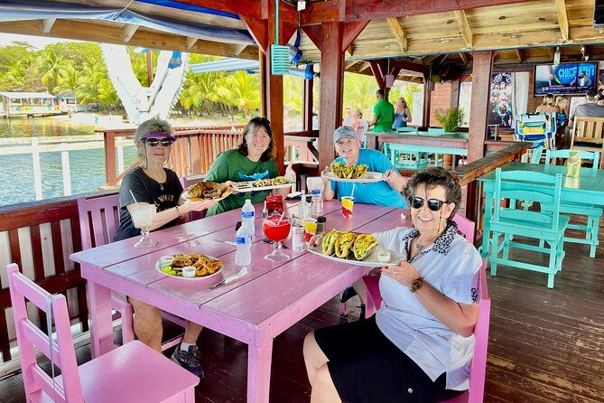 roatan-island-tour-sloth-monkey-eco-park-rum-and-chocolate