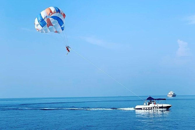 roatan-parasailing-tour