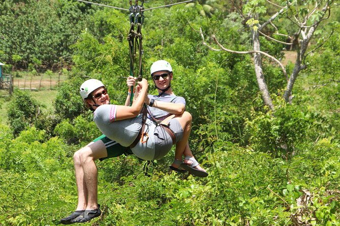 roatans-original-zip-n-dip-zipline-sloths-west-bay-beach