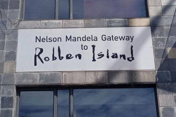 Robben Island and Table Mountain Cableway with Bo-Kaap Day Tour - FAQ