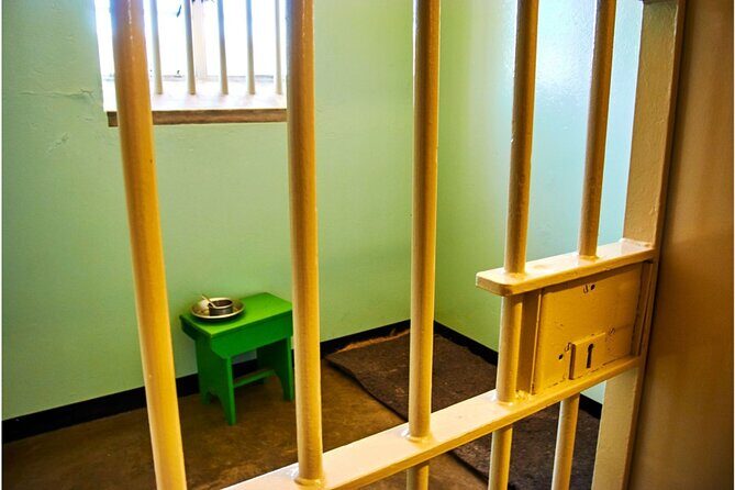 Robben Island and Table Mountain Pre Booked Tickets - Key Points