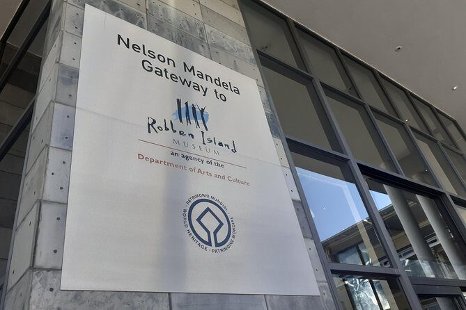 Robben Island and Table Mountain Tour - Key Points