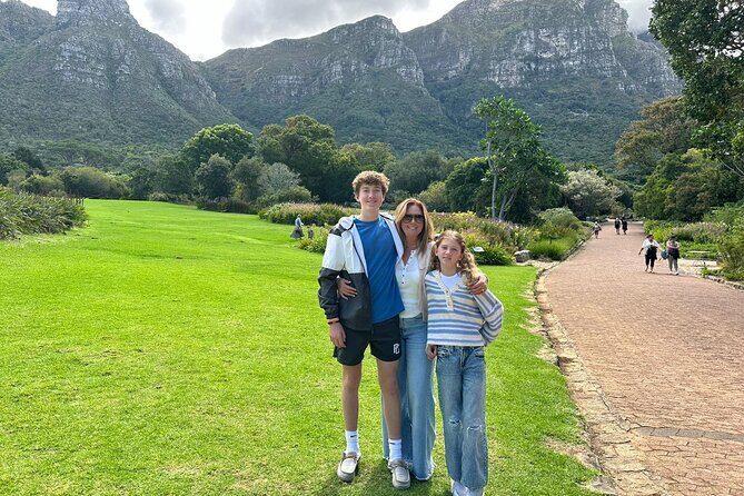 Robben Island, Kirstenbosch Garden, Groot Constantia Private Tour - FAQs