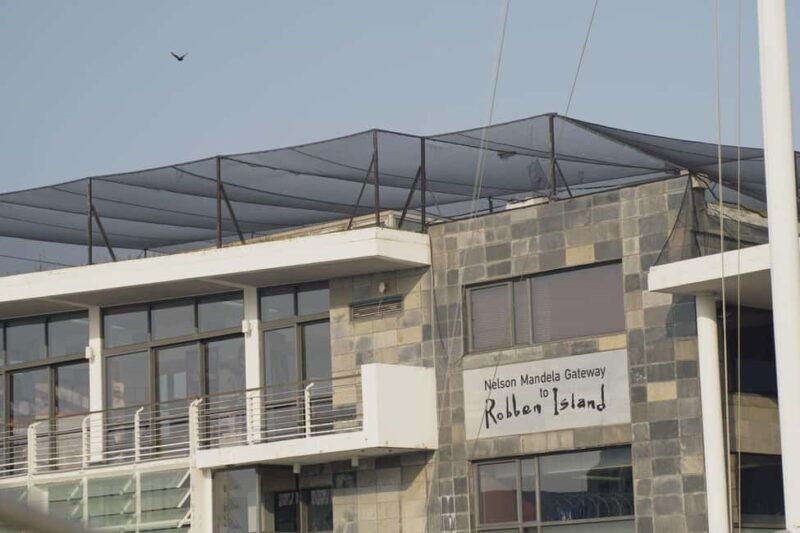 Robben Island Museum and Cape Town City Tour - Key Points