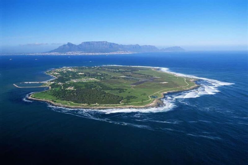 Robbin Island: Tour with Nelson Mandela's Warder and Chef - Key Points