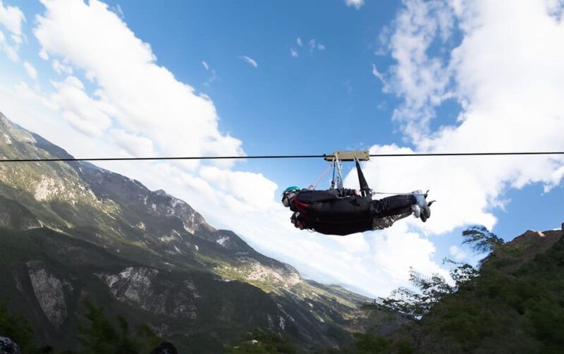 rocca-massima-flying-in-the-sky-zipline-experience