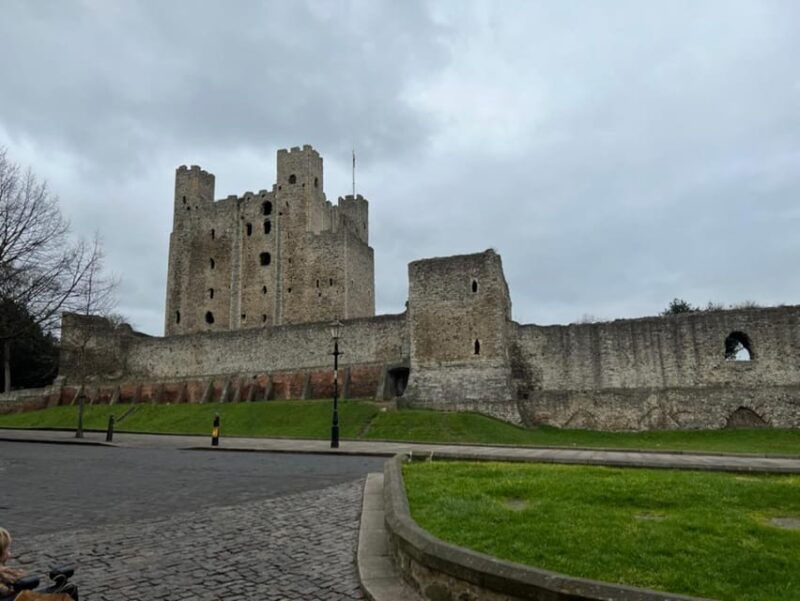 rochester-private-2hr-walking-tour-with-a-blue-badge-guide