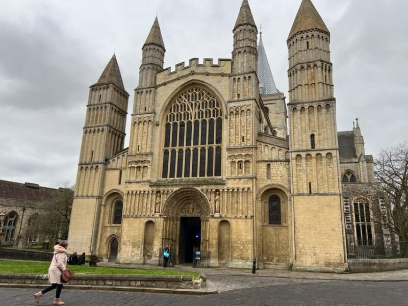 rochester-private-2hr-walking-tour-with-a-blue-badge-guide