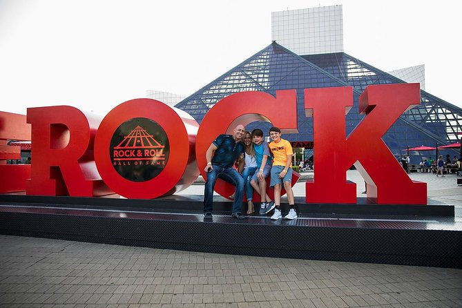 rock-and-roll-hall-of-fame-admission-in-cleveland