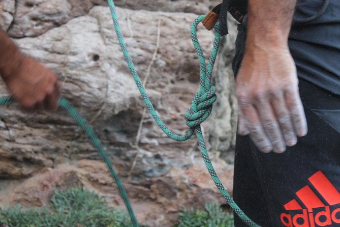 rock-climbing-adventure-in-cascais-lisbon